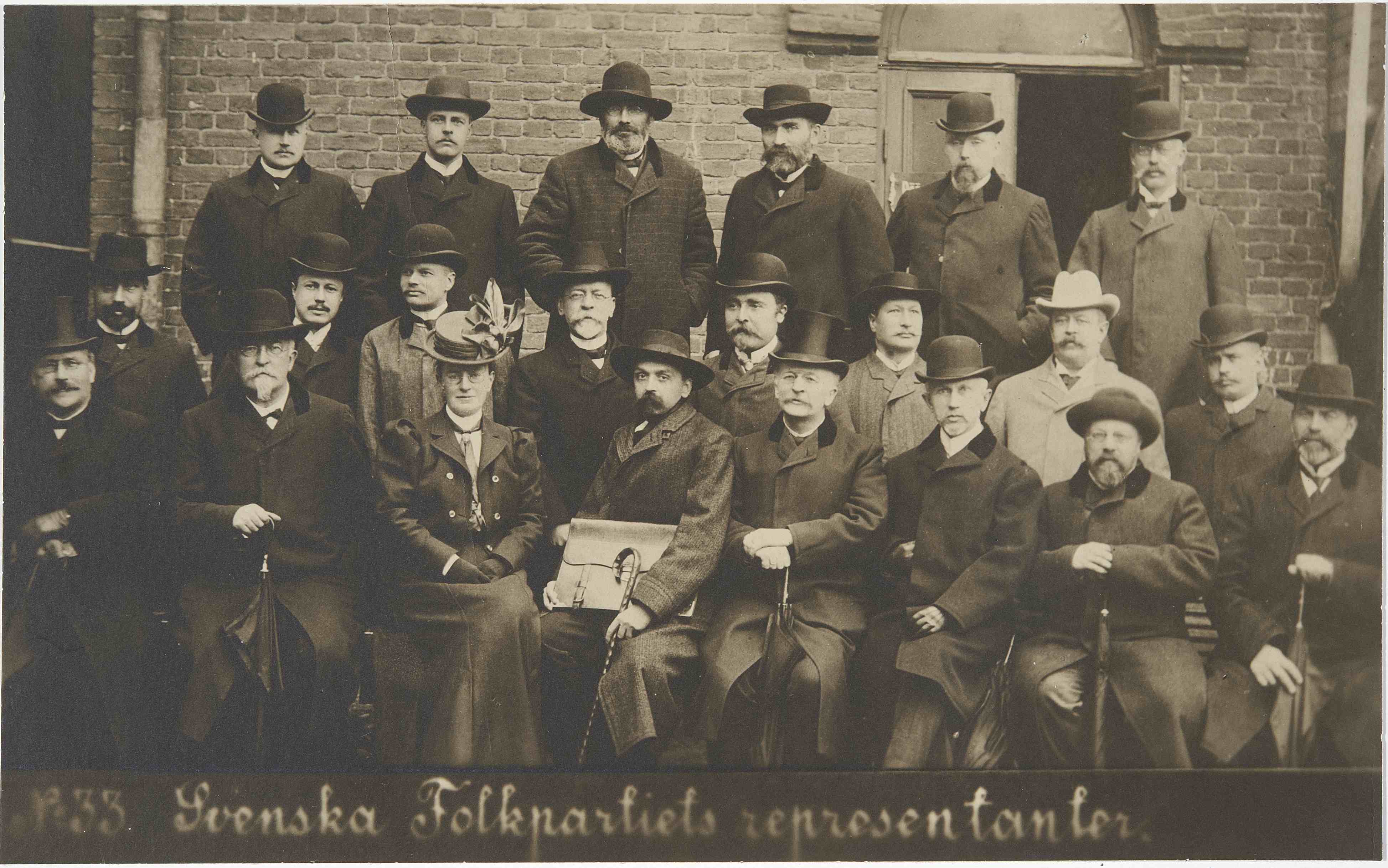 Ruotsalaisen kansanpuolueen eduskuntaryhmä 1907. (Museovirasto)
